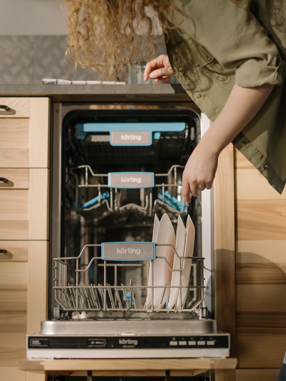 Loading a dishwasher can be tricky